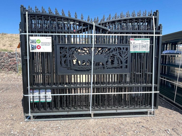 #2879-•-2026-unused-metal-farm-driveway-gate-image-1