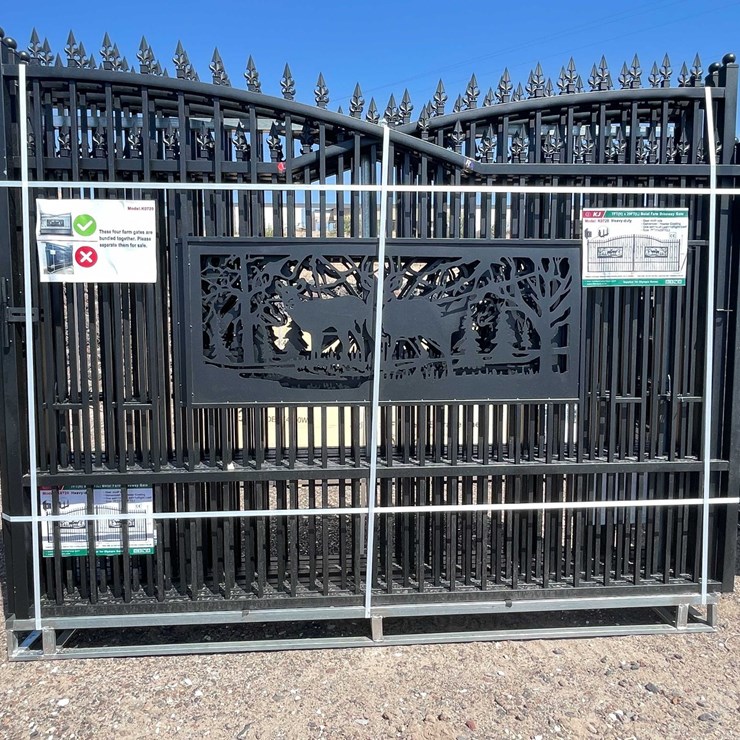 #2879 • 2026 Unused Metal Farm Driveway Gate