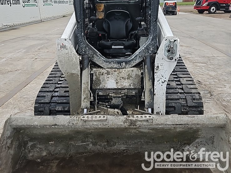 2023-bobcat-t740-image-14