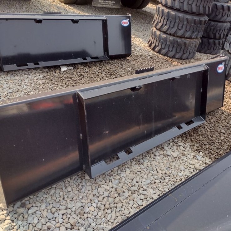 78 in Skid Loader Bucket (QEA 2314)