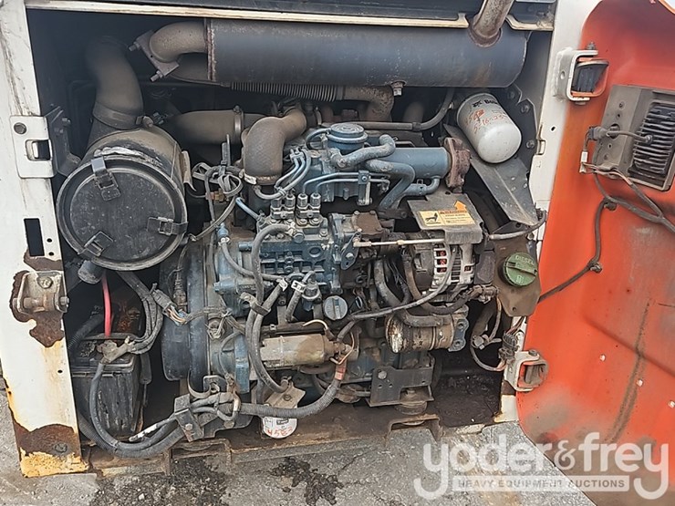 2011-bobcat-s185-image-15
