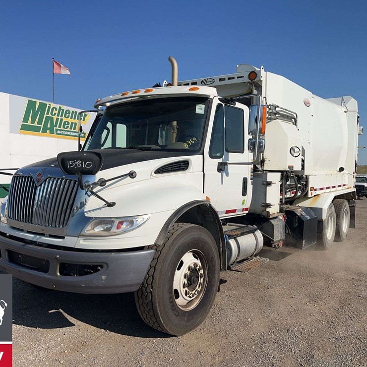 2018 INTERNATIONAL WORKSTAR 7400