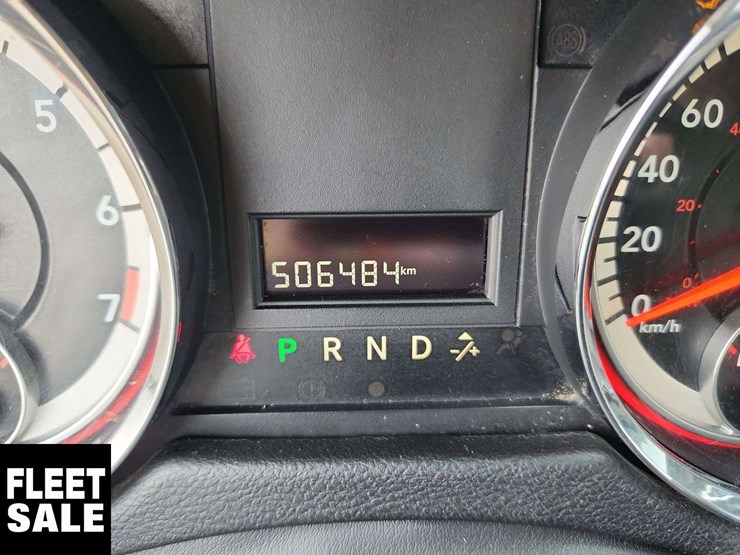 2016-dodge-grand-caravan-image-26