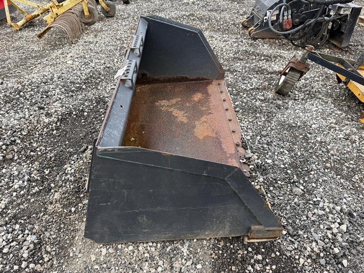 bobcat-68”-high-side-material-skid-steer-bucket-image-4