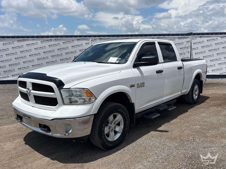 2017-dodge-1500-image-1
