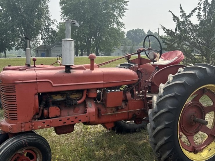 #16-•-farmall-model-h-image-8