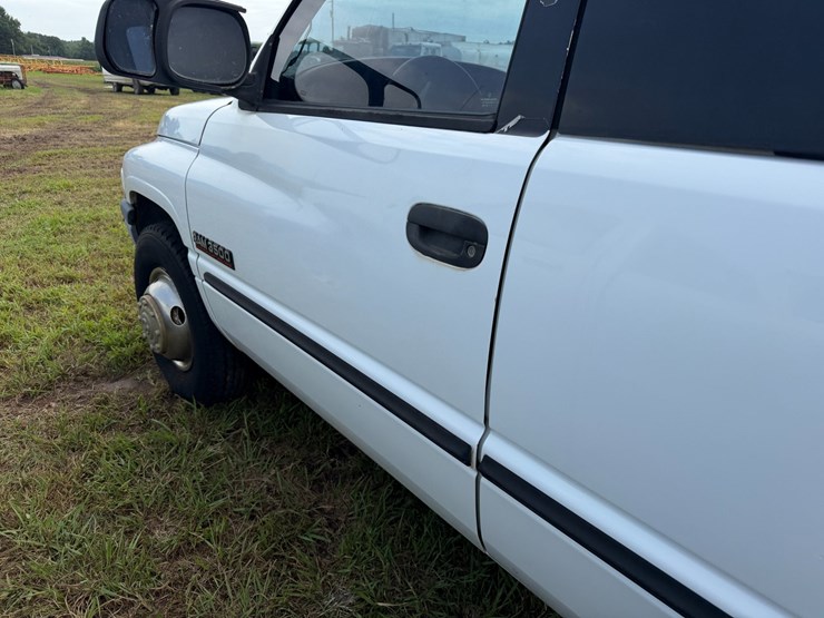1998-dodge-ram-3500-image-22