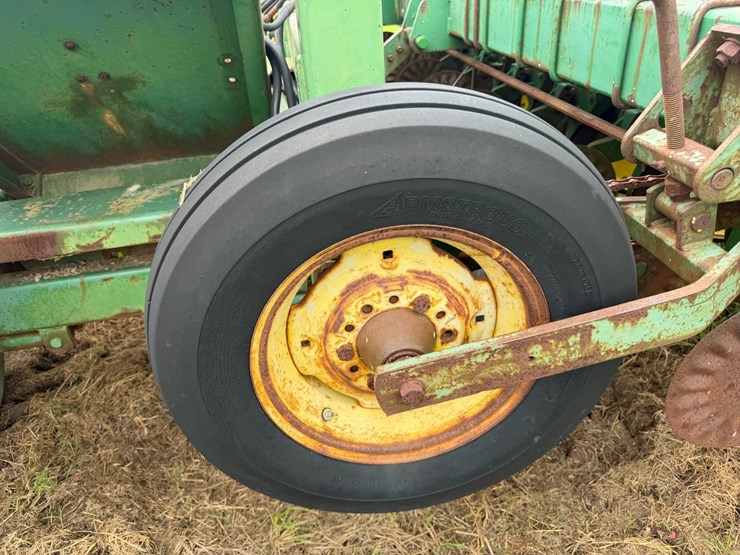john-deere-530-image-14