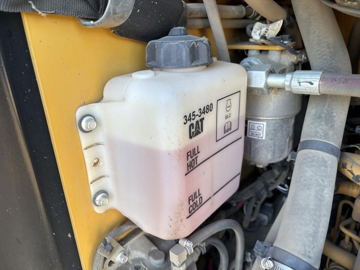 2018-caterpillar-259d-image-39