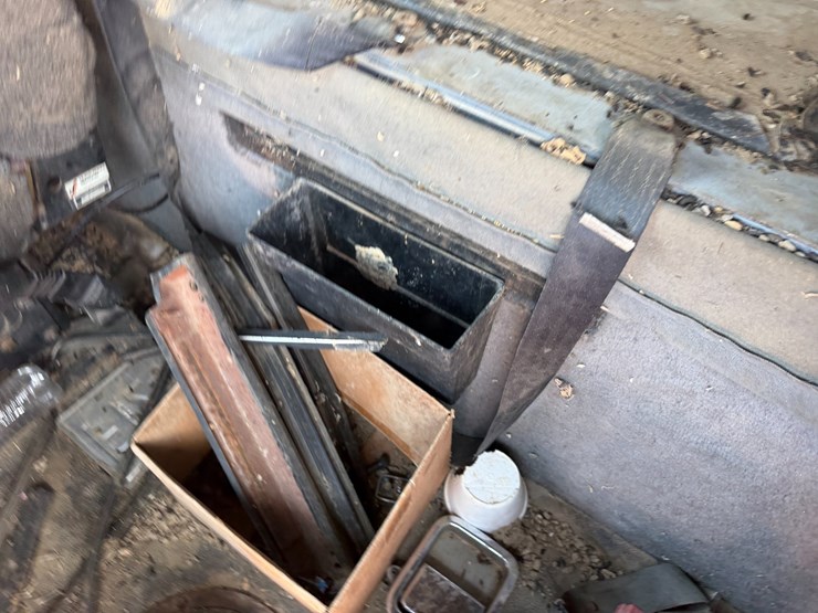 #52620-•-1990-whitegmc-wia-areo-series-sleeper-t/a-truck-tractor-4v1wdbjf3ln629984-inv#52620-image-86