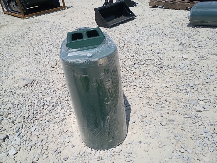 #l63-057-•-fuel-tank-image-4