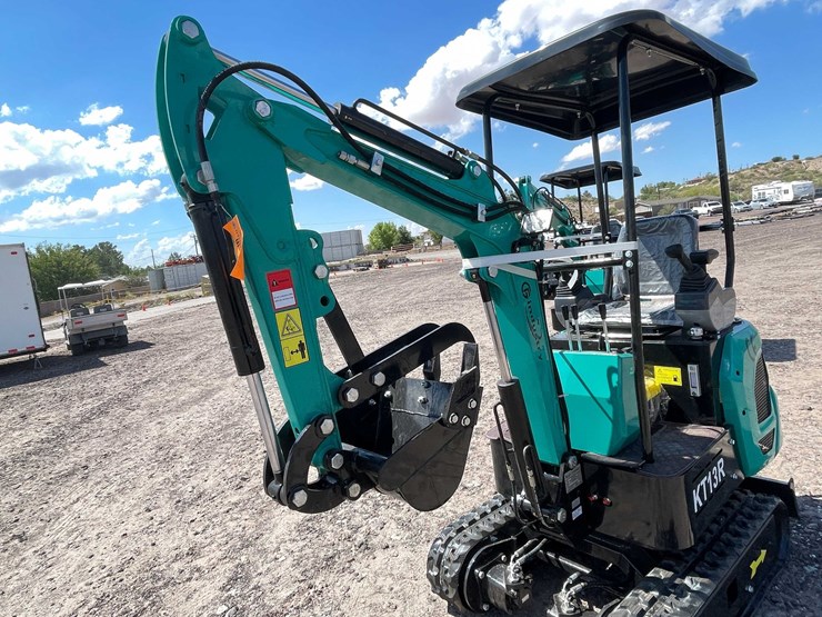 #2458-•-2026-cfg-kt13r-mini-excavator-image-11