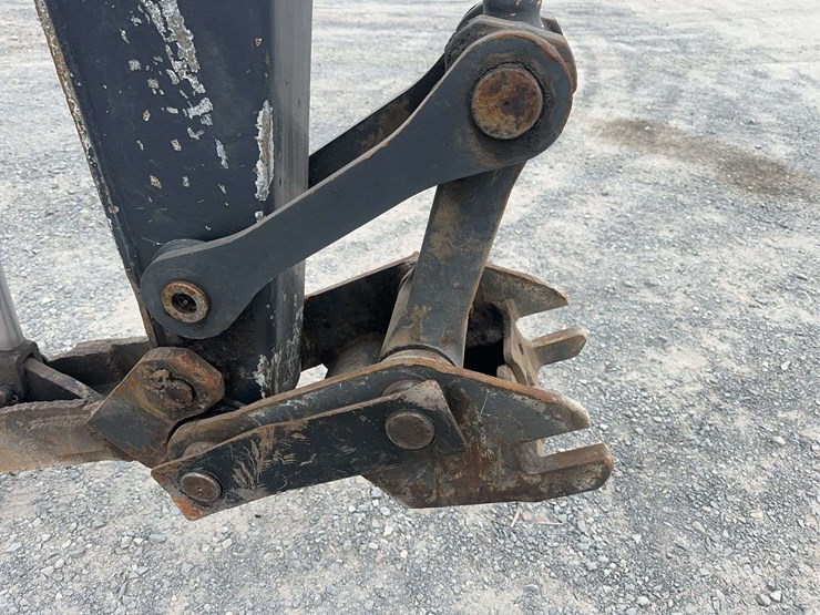 2021-deere-75g-image-21