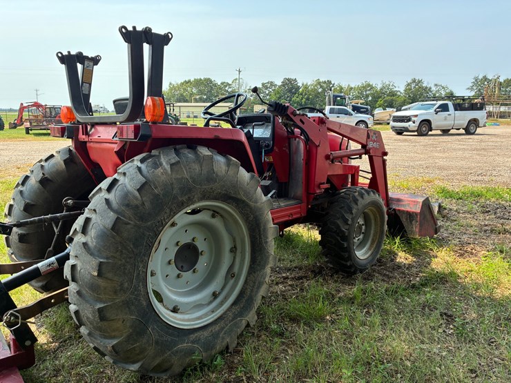 massey-ferguson-1250-image-3