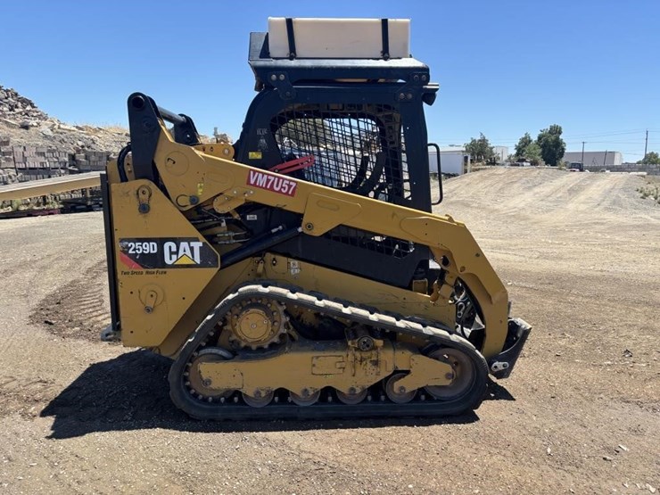 2018-caterpillar-259d-image-7