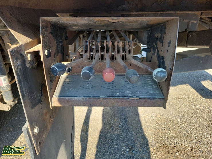 international-durastar-4400-image-40