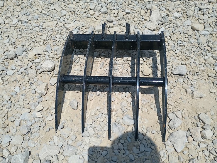 #l63-029-•-rake-mini-excavator-attachment-image-5