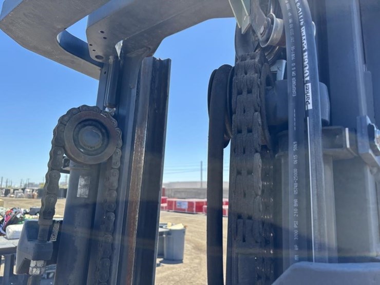 2015-caterpillar-2c6000-image-15