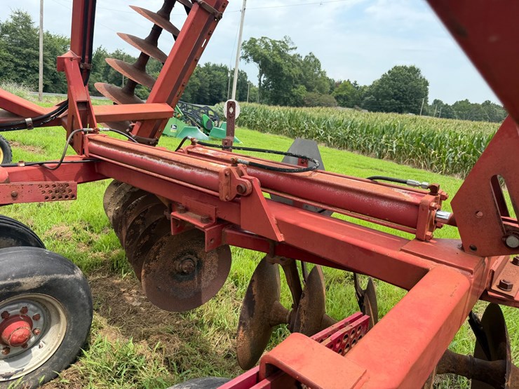 case-ih-3950-image-35