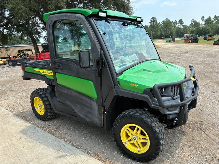 john-deere-gator-image-3