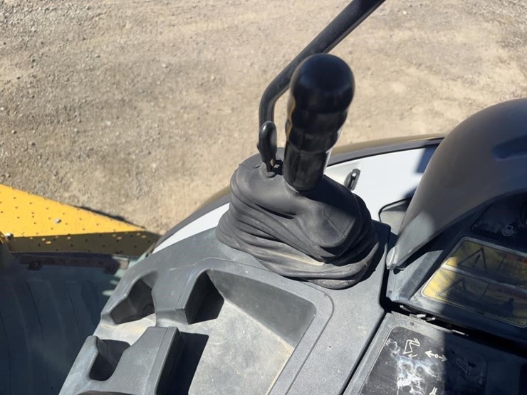 2012-caterpillar-420f-image-43