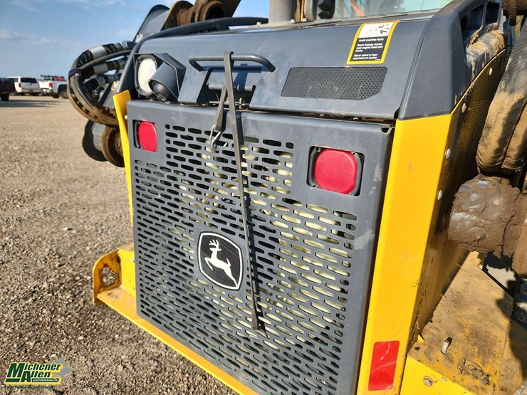 2024-deere-325g-image-30