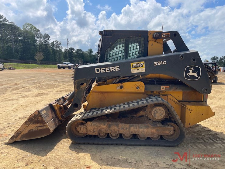 2020-deere-331g-image-5