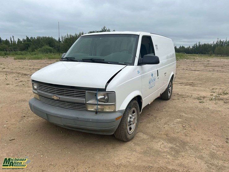 2003-chevrolet-astro-image-1
