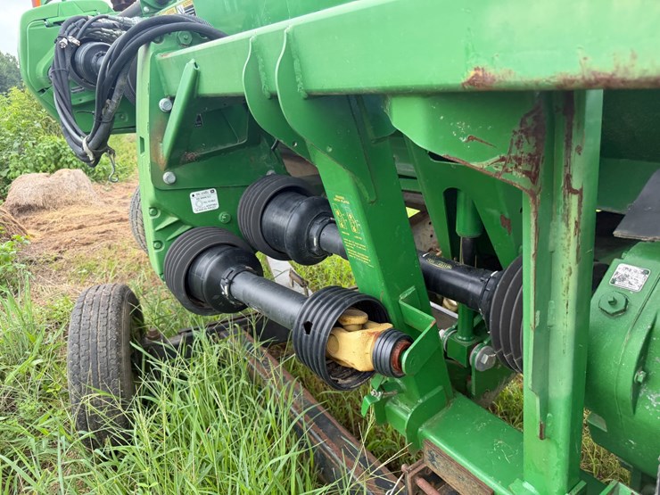 2015-john-deere-630d-image-17