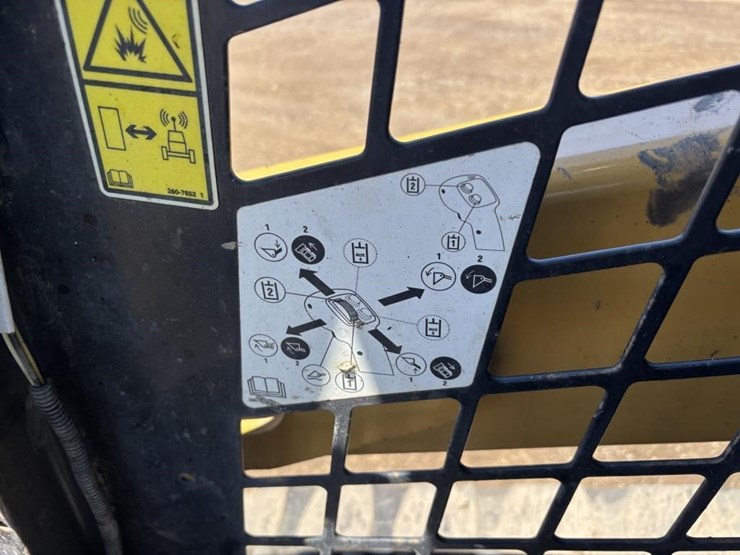 2018-caterpillar-259d-image-25