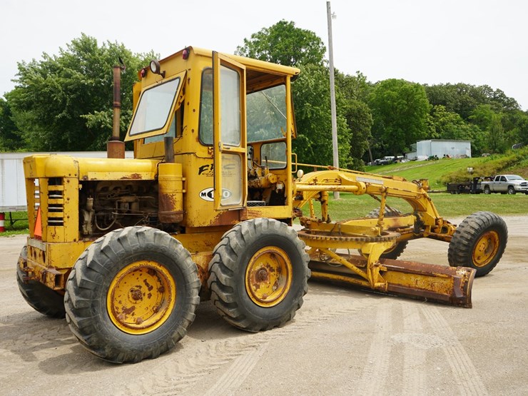 allis-chalmers-m100-motor-grader-image-5