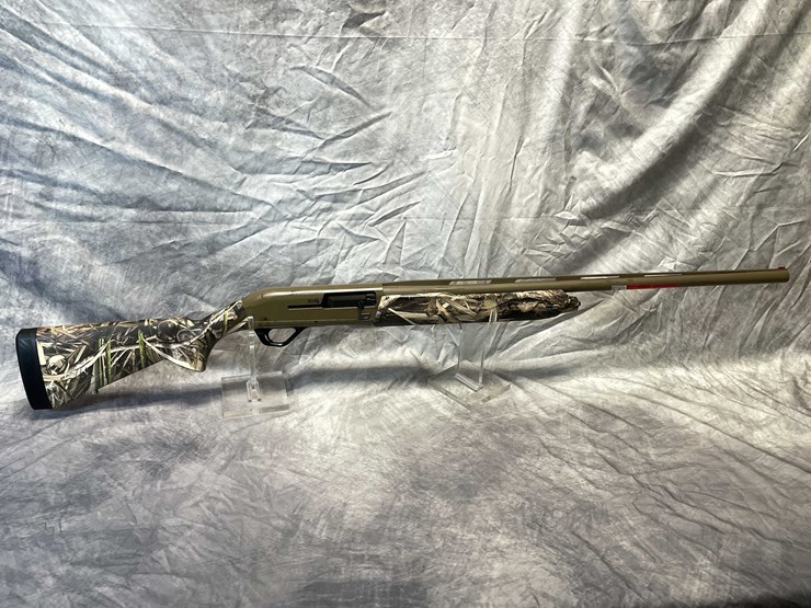 #10650-•-winchester-sx4,-12-ga.-semi-auto-shotgun,-sn:-pt26493yy11k-image-2