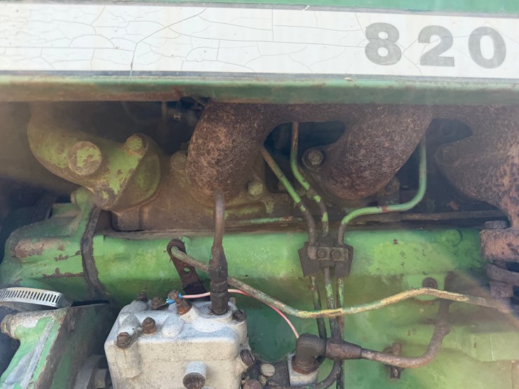 1972-john-deere-820-image-33