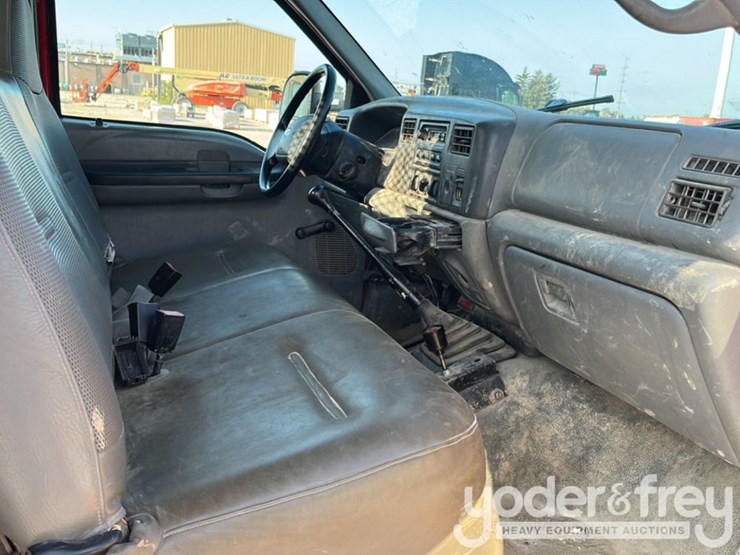 2002-ford-f450-xl-image-37