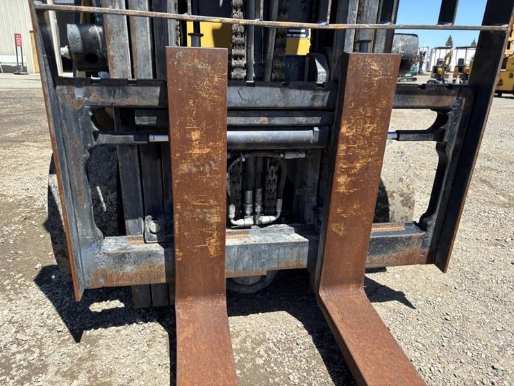 2015-caterpillar-2c6000-image-11