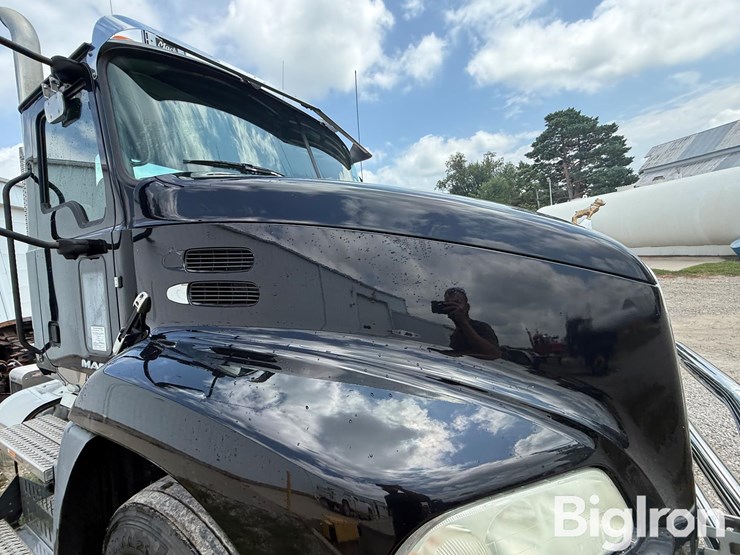 2015-mack-cxu613-t/a-truck-tractor-image-15