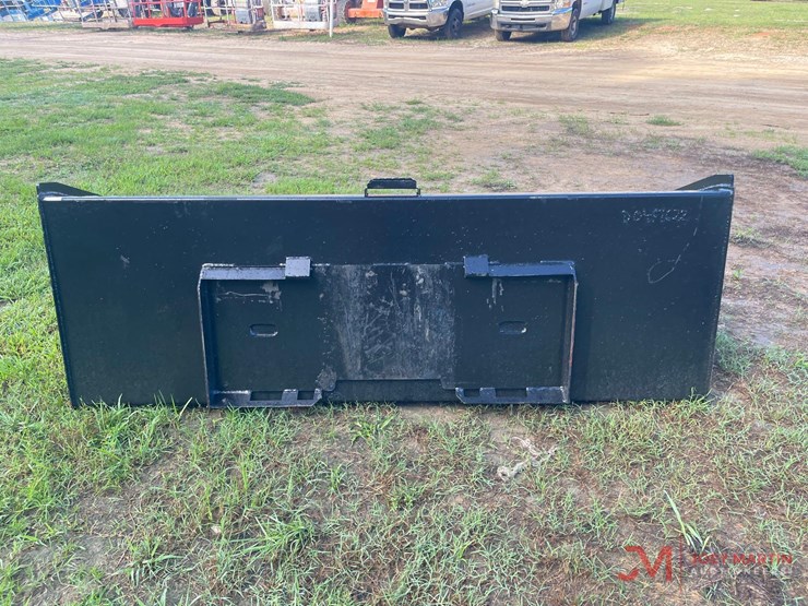 new-84"-high-capacity-smooth-bucket-skid-steer-attachment-image-4