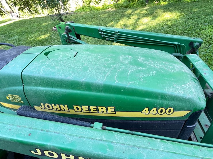 john-deere-4400-image-14