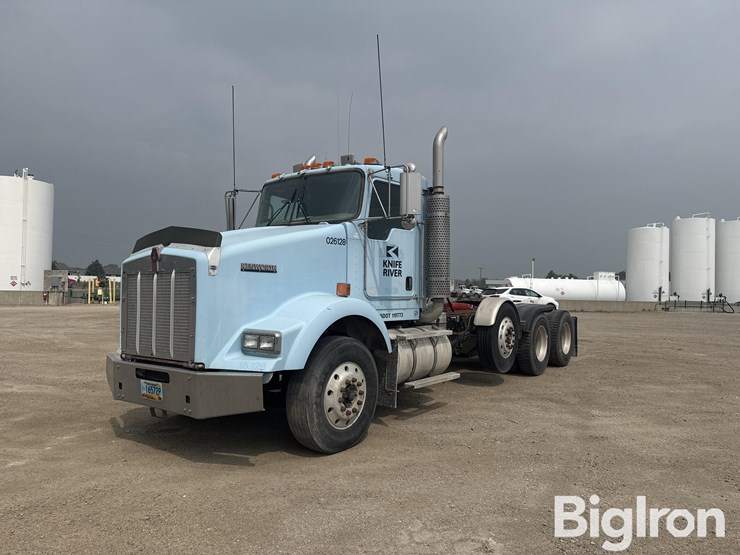 2007-kenworth-t800-image-1