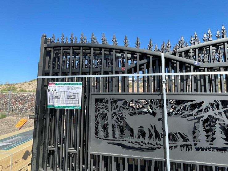#2873-•-2026-unused-metal-farm-driveway-gate-image-5