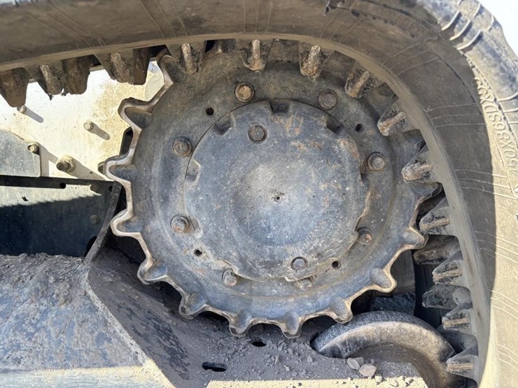 2019-bobcat-t770-image-17