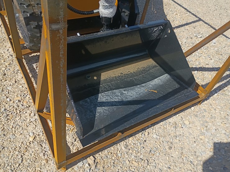 #l66-012-•-2026-agt-mx-crt23-mini-skid-steer-image-19