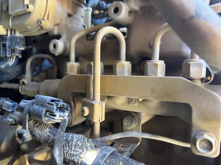 2018-caterpillar-259d-image-49