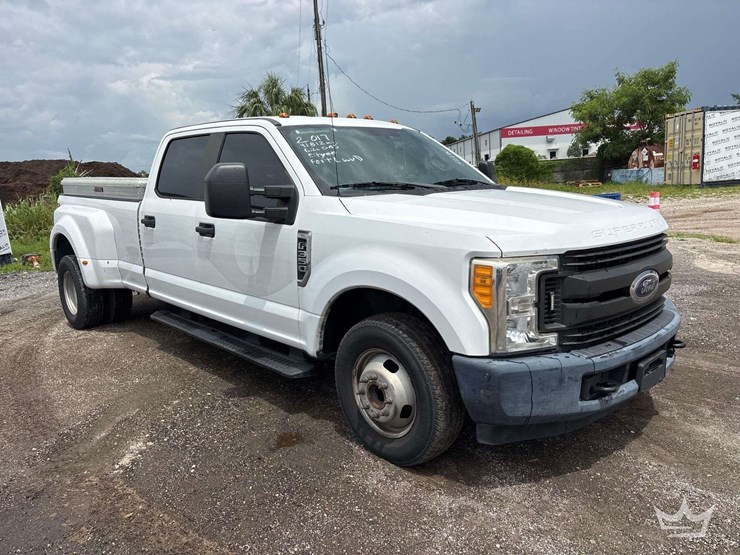 2017-ford-f350-image-2
