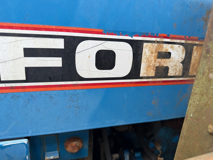 1988-ford-1920-image-23