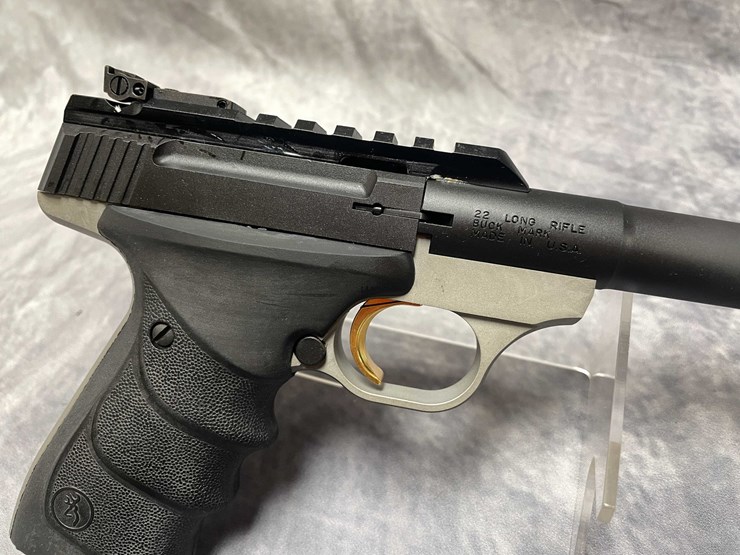 #10860-•-browning-buck-mark-,-22-lr-semi-auto-pistol,-sn:-us515yx25130-image-6