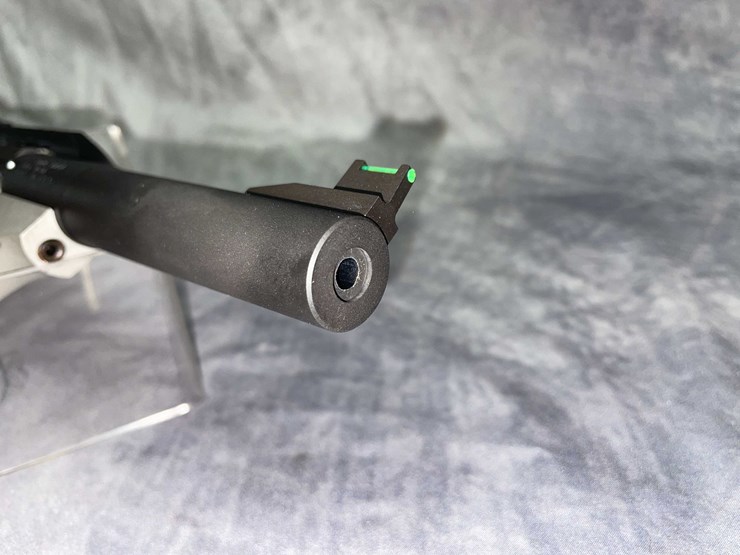 #10860-•-browning-buck-mark-,-22-lr-semi-auto-pistol,-sn:-us515yx25130-image-9