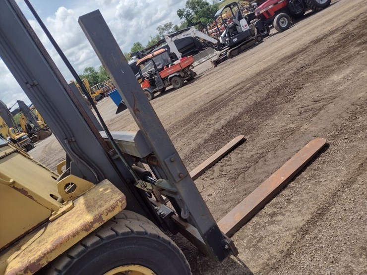 00-cat-v130-forklift-(qea-4766)-image-20