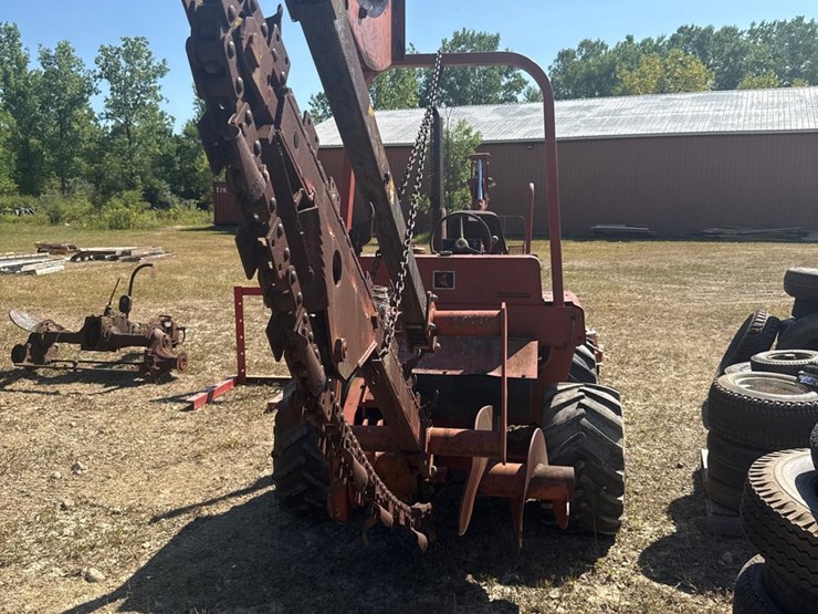 ditch-witch-3210-image-8