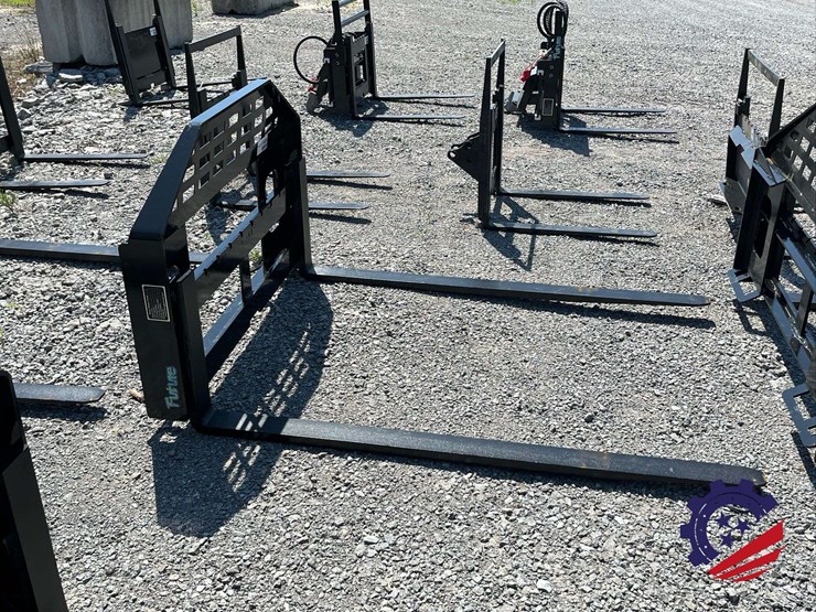 unused-2026-future-ft-dhc-skid-steer-forks---[skid-steer-attachments]-attachment-image-6